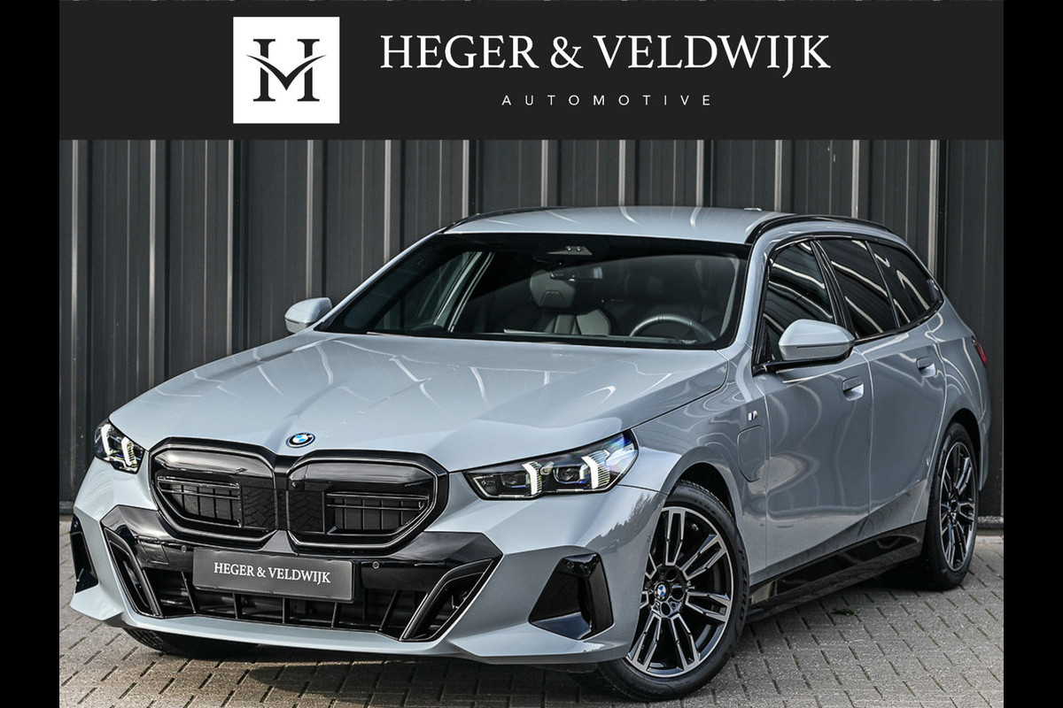 BMW 5 Serie Touring 530e xDrive M-SPORT | 360 CAMERA | ICONIC GRILL | HEAD-UP | ADAPTIVE LED | AMBIANCE VERLICHTING | COMFORT ACCESS | ADAPT