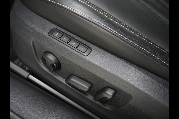 Škoda Superb Combi 1.4 TSI iV 218PK Style | Leder | Trekhaak | Adaptive Cruise | Virtual | Keyless | Memory | Carplay Škoda Superb Combi 1.4 TSI iV 218PK Style | Leder | Trekhaak | Adaptive Cruise | Virtual | Keyless | Memory | Carplay