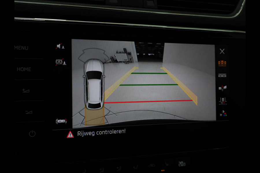 Škoda Superb Combi 1.4 TSI iV 218PK Style | Leder | Trekhaak | Adaptive Cruise | Virtual | Keyless | Memory | Carplay Škoda Superb Combi 1.4 TSI iV 218PK Style | Leder | Trekhaak | Adaptive Cruise | Virtual | Keyless | Memory | Carplay