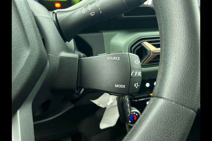 Dacia Spring Extreme 65 26.8 kWh Climate control Cruise control Parkeersensoren Achteruitrijcamera Navigatie LED Apple Carplay/ Android Auto Dacia Spring Extreme 65 26.8 kWh Climate control Cruise control Parkeersensoren Achteruitrijcamera Navigatie LED Apple Carplay/ Android Auto