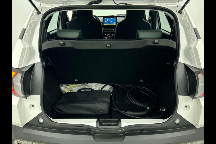Dacia Spring Extreme 65 26.8 kWh Climate control Cruise control Parkeersensoren Achteruitrijcamera Navigatie LED Apple Carplay/ Android Auto Dacia Spring Extreme 65 26.8 kWh Climate control Cruise control Parkeersensoren Achteruitrijcamera Navigatie LED Apple Carplay/ Android Auto