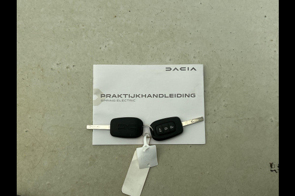 Dacia Spring Extreme 65 26.8 kWh Climate control Cruise control Parkeersensoren Achteruitrijcamera Navigatie LED Apple Carplay/ Android Auto Dacia Spring Extreme 65 26.8 kWh Climate control Cruise control Parkeersensoren Achteruitrijcamera Navigatie LED Apple Carplay/ Android Auto