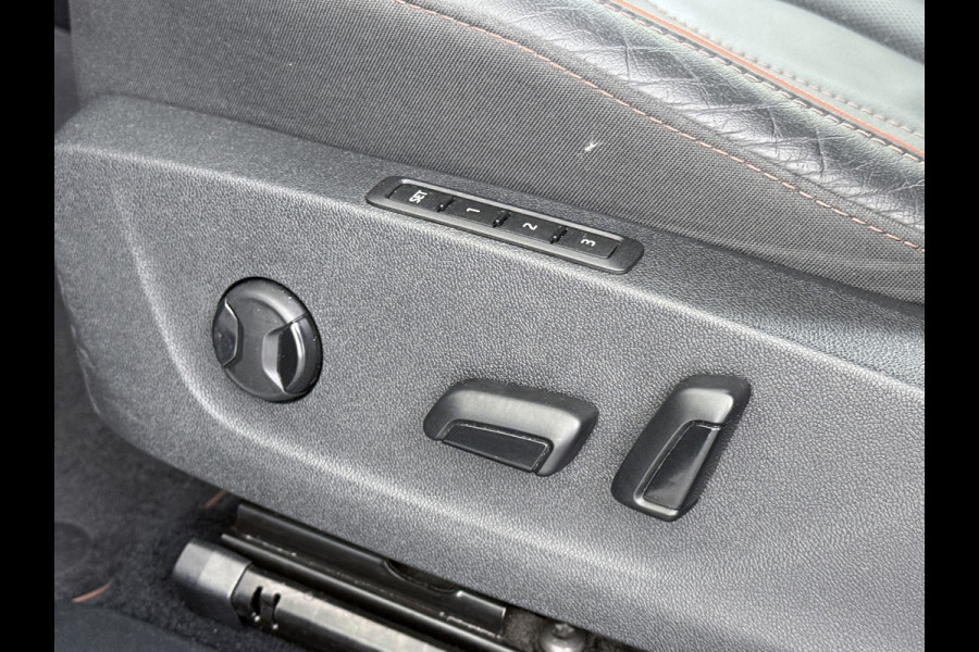 Škoda ENYAQ iV 80 First Edition SOH 92% Leder + Mermory Adap.Cruise 360°Camera Wegkl.Trekh. Navi Ecc Apple Carplay Android Auto Stoel+Stuurverw Lane Assist Elek.Achterklep DAB+ Led Škoda ENYAQ iV 80 First Edition SOH 92% Leder + Mermory Adap.Cruise 360°Camera Wegkl.Trekh. Navi Ecc Apple Carplay Android Auto Stoel+Stuurverw Lane Assist Elek.Achterklep DAB+ Led