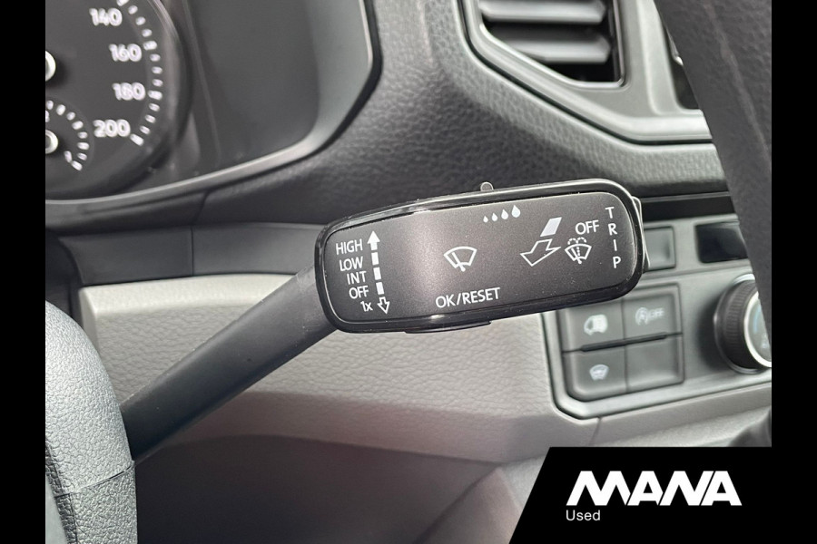 Volkswagen Crafter 2.0 TDI 140PK L3H2 Automaat Comfortline Carplay Camera Cruise control Camera Volkswagen Crafter 2.0 TDI 140PK L3H2 Automaat Comfortline Carplay Camera Cruise control Camera