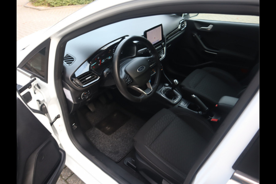 Ford Fiesta 1.0 EcoBoost Hybrid Titanium Ford Fiesta 1.0 EcoBoost Hybrid Titanium