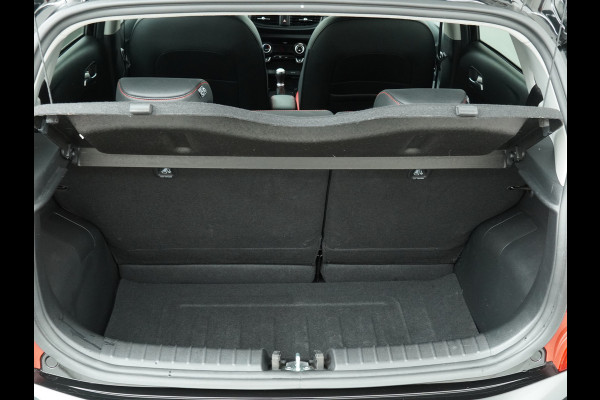 Kia Picanto 1.0 DPi GT-Line - Apple Carplay/Android Auto - Cruise Control - Climate Control - Lederen Bekleding - Navigatie - - Fabrieksgarantie tot 05-2031 Kia Picanto 1.0 DPi GT-Line - Apple Carplay/Android Auto - Cruise Control - Climate Control - Lederen Bekleding - Navigatie - - Fabrieksgarantie tot 05-2031