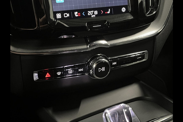 Volvo XC60 B4 Plus Dark Adapt. cruise | Stoel-/Stuurverwarming | Pilot assist | Memory seats | Google Maps | Carplay