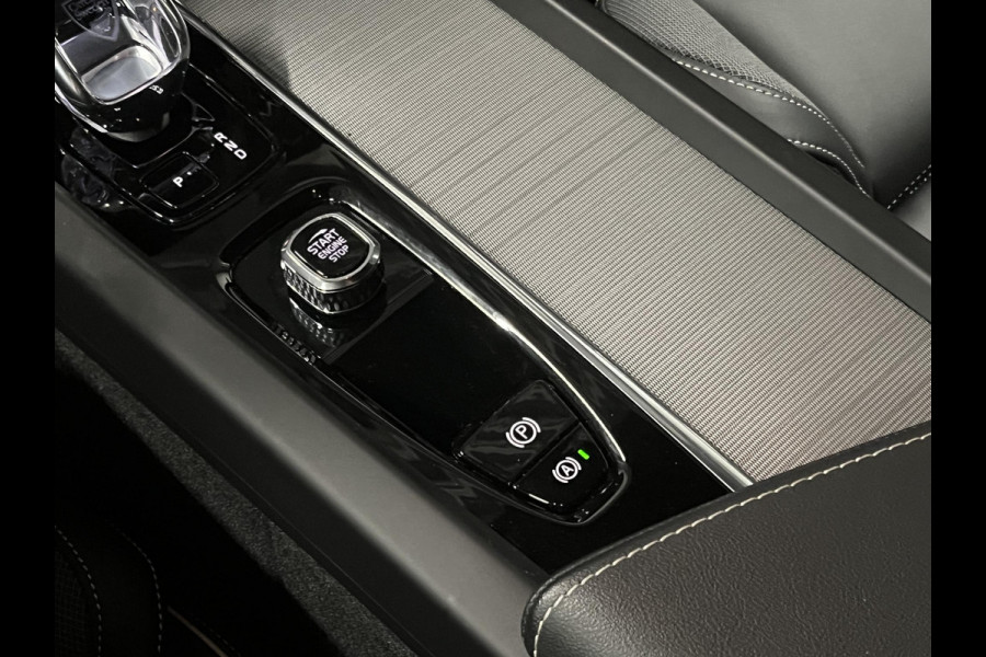 Volvo XC60 B4 Plus Dark Adapt. cruise | Stoel-/Stuurverwarming | Pilot assist | Memory seats | Google Maps | Carplay