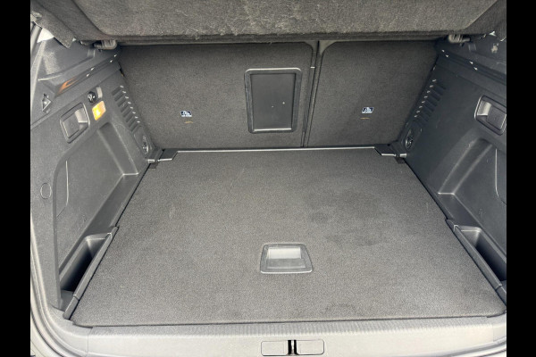 Peugeot 3008 1.2 PureTech Blue Lease Premium AUTOMAAT CAMERA CARPLAY HALF LEDER Peugeot 3008 1.2 PureTech Blue Lease Premium AUTOMAAT CAMERA CARPLAY HALF LEDER