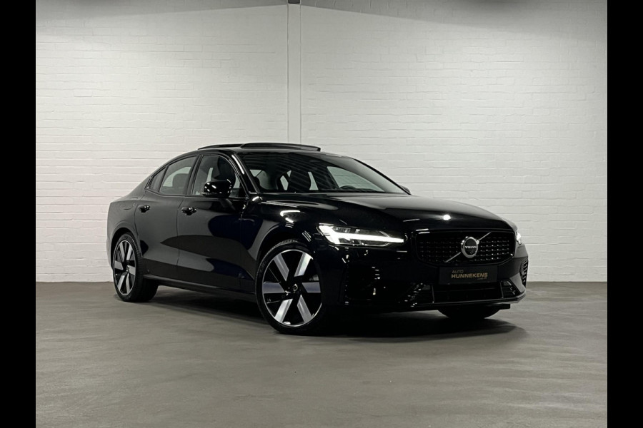 Volvo S60 2.0 Recharge T8 AWD Ultimate Dark *455 PK* | Massage | Open dak | Bowers & Wilkins | Adapt. cruise | Stoelventilatie & Stoelverwarming Volvo S60 2.0 Recharge T8 AWD Ultimate Dark *455 PK* | Massage | Open dak | Bowers & Wilkins | Adapt. cruise | Stoelventilatie & Stoelverwarming