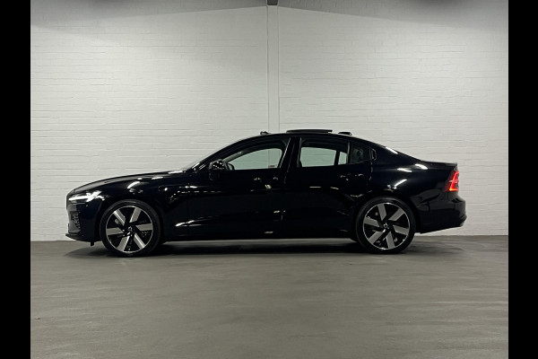 Volvo S60 2.0 Recharge T8 AWD Ultimate Dark *455 PK* | Massage | Open dak | Bowers & Wilkins | Adapt. cruise | Stoelventilatie & Stoelverwarming Volvo S60 2.0 Recharge T8 AWD Ultimate Dark *455 PK* | Massage | Open dak | Bowers & Wilkins | Adapt. cruise | Stoelventilatie & Stoelverwarming