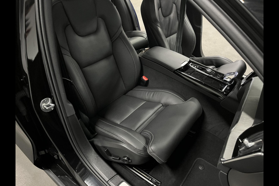 Volvo S60 2.0 Recharge T8 AWD Ultimate Dark *455 PK* | Massage | Open dak | Bowers & Wilkins | Adapt. cruise | Stoelventilatie & Stoelverwarming Volvo S60 2.0 Recharge T8 AWD Ultimate Dark *455 PK* | Massage | Open dak | Bowers & Wilkins | Adapt. cruise | Stoelventilatie & Stoelverwarming