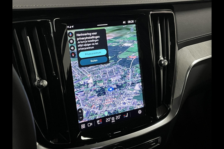 Volvo S60 2.0 Recharge T8 AWD Ultimate Dark *455 PK* | Massage | Open dak | Bowers & Wilkins | Adapt. cruise | Stoelventilatie & Stoelverwarming Volvo S60 2.0 Recharge T8 AWD Ultimate Dark *455 PK* | Massage | Open dak | Bowers & Wilkins | Adapt. cruise | Stoelventilatie & Stoelverwarming