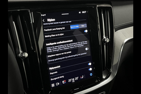 Volvo S60 2.0 Recharge T8 AWD Ultimate Dark *455 PK* | Massage | Open dak | Bowers & Wilkins | Adapt. cruise | Stoelventilatie & Stoelverwarming Volvo S60 2.0 Recharge T8 AWD Ultimate Dark *455 PK* | Massage | Open dak | Bowers & Wilkins | Adapt. cruise | Stoelventilatie & Stoelverwarming