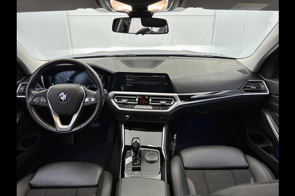 BMW 3-serie 320i Executive Edition(NL-auto, Dealer onderH, Navi Prof, StoelV, Sportstoelen, Parkeerhulp, Etc) BMW 3-serie 320i Executive Edition(NL-auto, Dealer onderH, Navi Prof, StoelV, Sportstoelen, Parkeerhulp, Etc)
