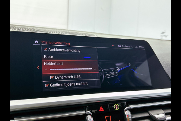 BMW 3-serie 320i Executive Edition(NL-auto, Dealer onderH, Navi Prof, StoelV, Sportstoelen, Parkeerhulp, Etc) BMW 3-serie 320i Executive Edition(NL-auto, Dealer onderH, Navi Prof, StoelV, Sportstoelen, Parkeerhulp, Etc)