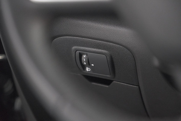 Renault Scénic TCe 140 EDC Limited | Camera | Stoelverwarming | Navigatie | Apple Carplay Renault Scénic TCe 140 EDC Limited | Camera | Stoelverwarming | Navigatie | Apple Carplay