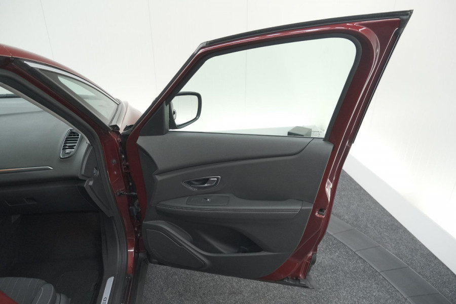 Renault Scénic TCe 140 EDC Limited | Camera | Stoelverwarming | Navigatie | Apple Carplay Renault Scénic TCe 140 EDC Limited | Camera | Stoelverwarming | Navigatie | Apple Carplay