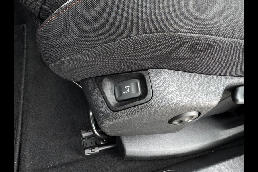 Peugeot 3008 1.2 PureTech Blue Lease Active NL AUTO | CAMERA | TREKHAAK | CARPLAY |