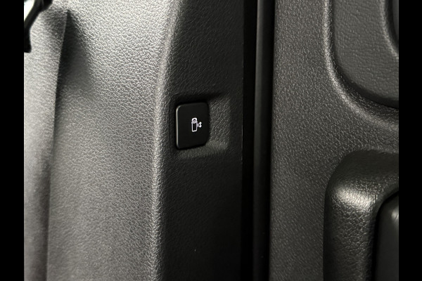 Peugeot e-Traveller 75 kWh Business VIP / PRIJS INCL BTW /**7.401 KM**/ FULL ELECTRIC / 6-PERSOONS / 2x SCHUIFDEUR / LEDER / MASSAGE......