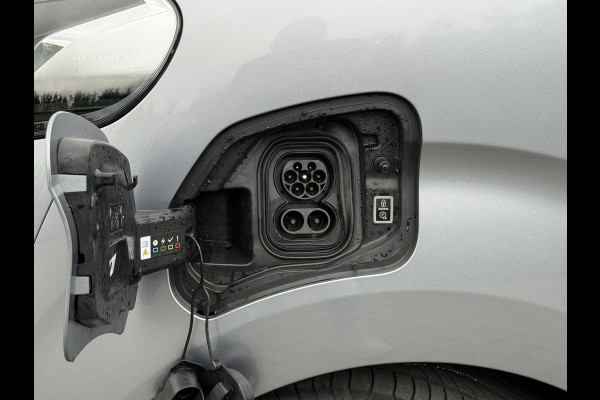 Peugeot e-Traveller 75 kWh Business VIP / PRIJS INCL BTW /**7.401 KM**/ FULL ELECTRIC / 6-PERSOONS / 2x SCHUIFDEUR / LEDER / MASSAGE......