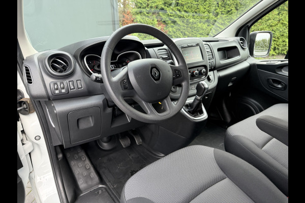 Renault Trafic 2.0 dCi 145 PK AUTOMAAT / L1H1 / 2x SCHUIFDEUR / TREKHAAK / AIRCO / CRUISE / 3-ZITS / LED Renault Trafic 2.0 dCi 145 PK AUTOMAAT / L1H1 / 2x SCHUIFDEUR / TREKHAAK / AIRCO / CRUISE / 3-ZITS / LED