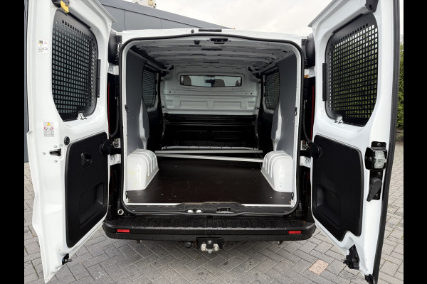 Renault Trafic 2.0 dCi 145 PK AUTOMAAT / L1H1 / 2x SCHUIFDEUR / TREKHAAK / AIRCO / CRUISE / 3-ZITS / LED Renault Trafic 2.0 dCi 145 PK AUTOMAAT / L1H1 / 2x SCHUIFDEUR / TREKHAAK / AIRCO / CRUISE / 3-ZITS / LED