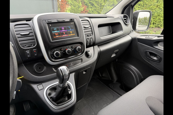 Renault Trafic 2.0 dCi 145 PK AUTOMAAT / L1H1 / 2x SCHUIFDEUR / TREKHAAK / AIRCO / CRUISE / 3-ZITS / LED Renault Trafic 2.0 dCi 145 PK AUTOMAAT / L1H1 / 2x SCHUIFDEUR / TREKHAAK / AIRCO / CRUISE / 3-ZITS / LED