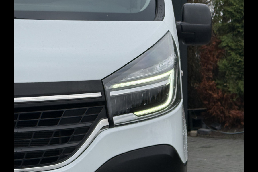 Renault Trafic 2.0 dCi 145 PK AUTOMAAT / L1H1 / 2x SCHUIFDEUR / TREKHAAK / AIRCO / CRUISE / 3-ZITS / LED Renault Trafic 2.0 dCi 145 PK AUTOMAAT / L1H1 / 2x SCHUIFDEUR / TREKHAAK / AIRCO / CRUISE / 3-ZITS / LED