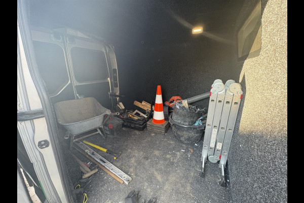 Renault Master T28 2.3 dCi 135 L1H1 | Trekhaak | 136PK | Nieuwstaat | Renault Master T28 2.3 dCi 135 L1H1 | Trekhaak | 136PK | Nieuwstaat |