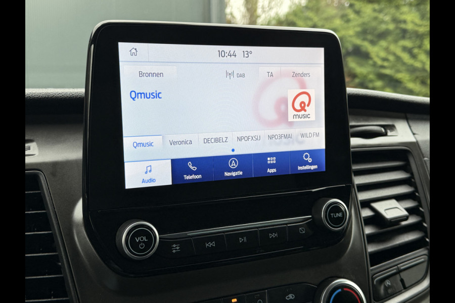 Ford Transit Custom 2.0 TDCI 130 PK AUTOMAAT / L2H1 / TREND / TREKHAAK / CRUISE / CAMERA / NAVI / LED