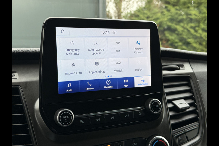 Ford Transit Custom 2.0 TDCI 130 PK AUTOMAAT / L2H1 / TREND / TREKHAAK / CRUISE / CAMERA / NAVI / LED
