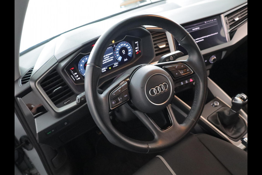 Audi A1 Sportback 25 TFSI Pro Line 95 pk | Navigatie | Parkeersensoren achter | Cruise control | Apple Carplay/Android Auto | Audi A1 Sportback 25 TFSI Pro Line 95 pk | Navigatie | Parkeersensoren achter | Cruise control | Apple Carplay/Android Auto |