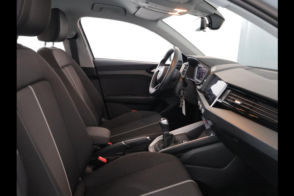 Audi A1 Sportback 25 TFSI Pro Line 95 pk | Navigatie | Parkeersensoren achter | Cruise control | Apple Carplay/Android Auto | Audi A1 Sportback 25 TFSI Pro Line 95 pk | Navigatie | Parkeersensoren achter | Cruise control | Apple Carplay/Android Auto |