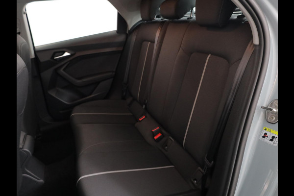 Audi A1 Sportback 25 TFSI Pro Line 95 pk | Navigatie | Parkeersensoren achter | Cruise control | Apple Carplay/Android Auto | Audi A1 Sportback 25 TFSI Pro Line 95 pk | Navigatie | Parkeersensoren achter | Cruise control | Apple Carplay/Android Auto |