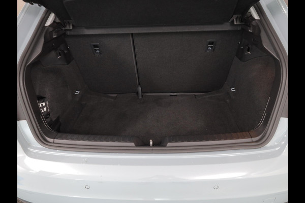 Audi A1 Sportback 25 TFSI Pro Line 95 pk | Navigatie | Parkeersensoren achter | Cruise control | Apple Carplay/Android Auto | Audi A1 Sportback 25 TFSI Pro Line 95 pk | Navigatie | Parkeersensoren achter | Cruise control | Apple Carplay/Android Auto |
