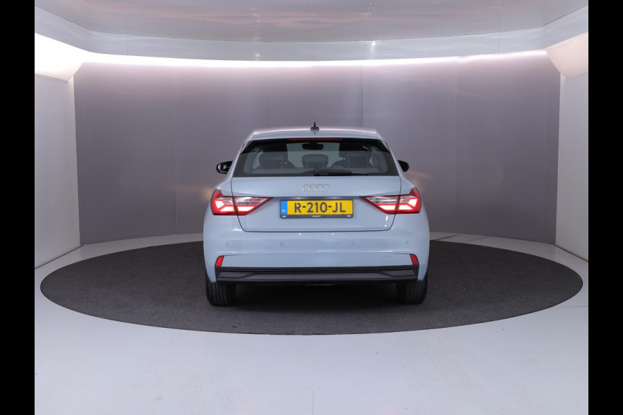 Audi A1 Sportback 25 TFSI Pro Line 95 pk | Navigatie | Parkeersensoren achter | Cruise control | Apple Carplay/Android Auto | Audi A1 Sportback 25 TFSI Pro Line 95 pk | Navigatie | Parkeersensoren achter | Cruise control | Apple Carplay/Android Auto |