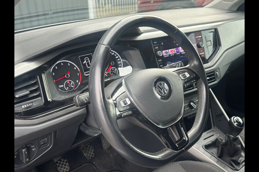 Volkswagen Polo 1.0 MPI Comfortline Volkswagen Polo 1.0 MPI Comfortline