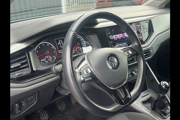 Volkswagen Polo 1.0 MPI Comfortline Volkswagen Polo 1.0 MPI Comfortline