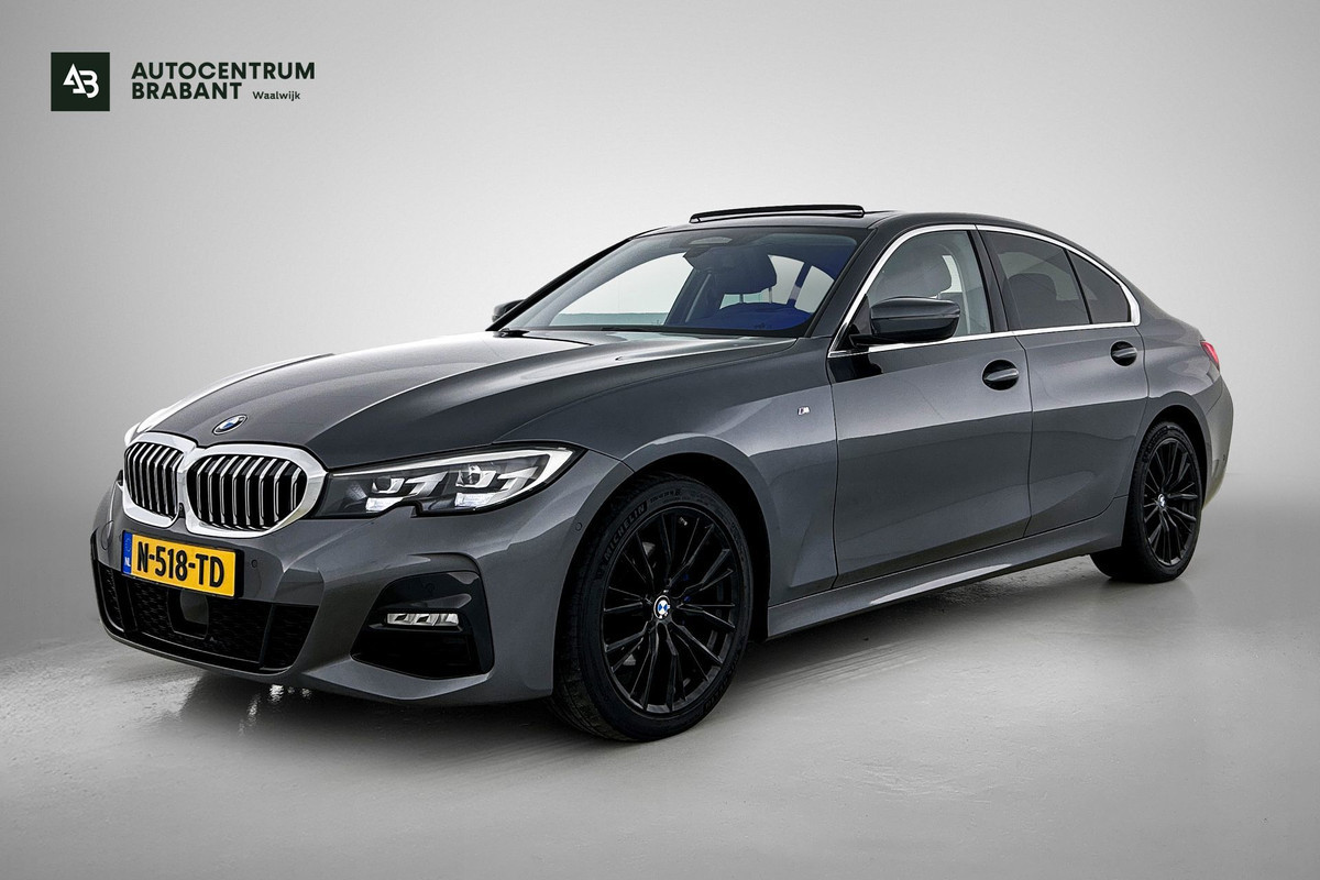 BMW 3-serie 320i M-sport xDrive High Executive(Panorama, StoelV, Carplay, Parkeersensoren, Navi, Camera, Adapt Cruise, Etc) BMW 3-serie 320i M-sport xDrive High Executive(Panorama, StoelV, Carplay, Parkeersensoren, Navi, Camera, Adapt Cruise, Etc)