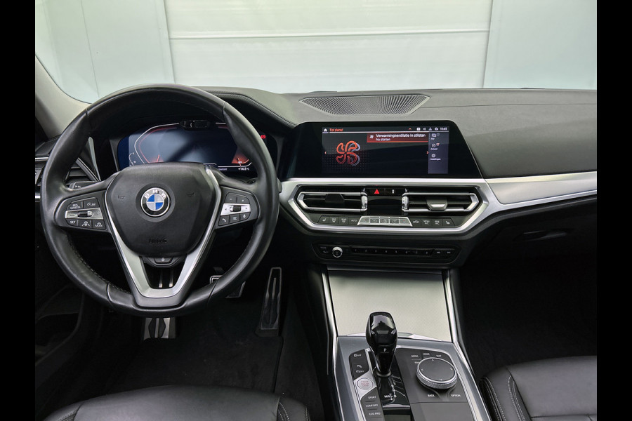 BMW 3-serie 320i M-sport xDrive High Executive(Panorama, StoelV, Carplay, Parkeersensoren, Navi, Camera, Adapt Cruise, Etc) BMW 3-serie 320i M-sport xDrive High Executive(Panorama, StoelV, Carplay, Parkeersensoren, Navi, Camera, Adapt Cruise, Etc)