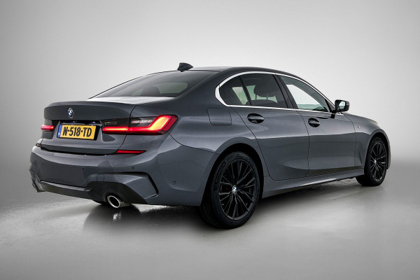 BMW 3-serie 320i M-sport xDrive High Executive(Panorama, StoelV, Carplay, Parkeersensoren, Navi, Camera, Adapt Cruise, Etc) BMW 3-serie 320i M-sport xDrive High Executive(Panorama, StoelV, Carplay, Parkeersensoren, Navi, Camera, Adapt Cruise, Etc)