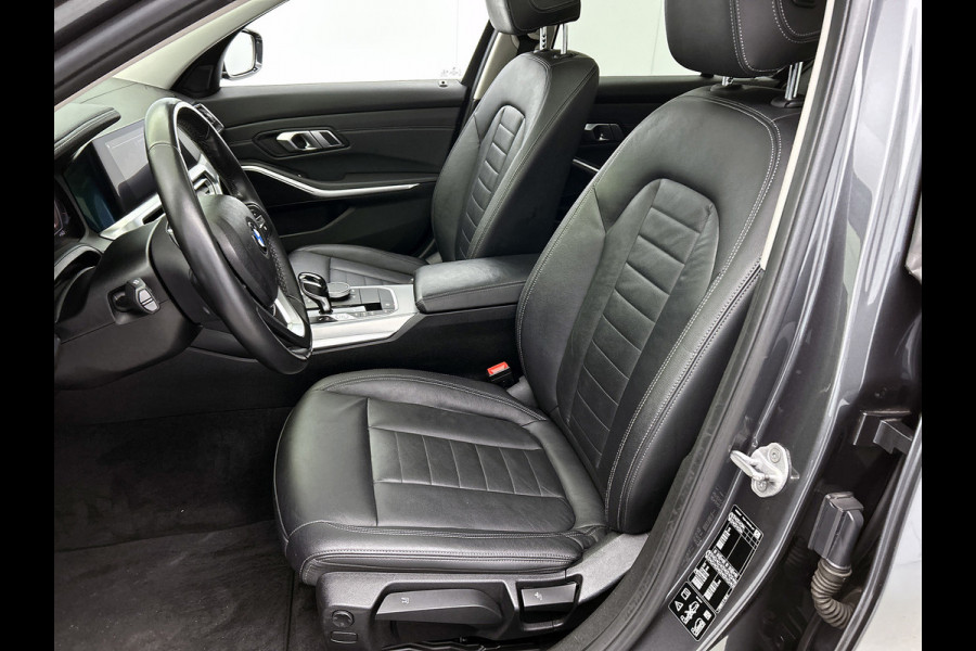 BMW 3-serie 320i M-sport xDrive High Executive(Panorama, StoelV, Carplay, Parkeersensoren, Navi, Camera, Adapt Cruise, Etc) BMW 3-serie 320i M-sport xDrive High Executive(Panorama, StoelV, Carplay, Parkeersensoren, Navi, Camera, Adapt Cruise, Etc)