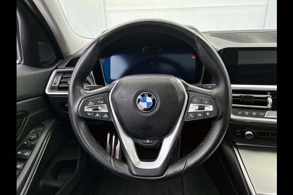 BMW 3-serie 320i M-sport xDrive High Executive(Panorama, StoelV, Carplay, Parkeersensoren, Navi, Camera, Adapt Cruise, Etc) BMW 3-serie 320i M-sport xDrive High Executive(Panorama, StoelV, Carplay, Parkeersensoren, Navi, Camera, Adapt Cruise, Etc)
