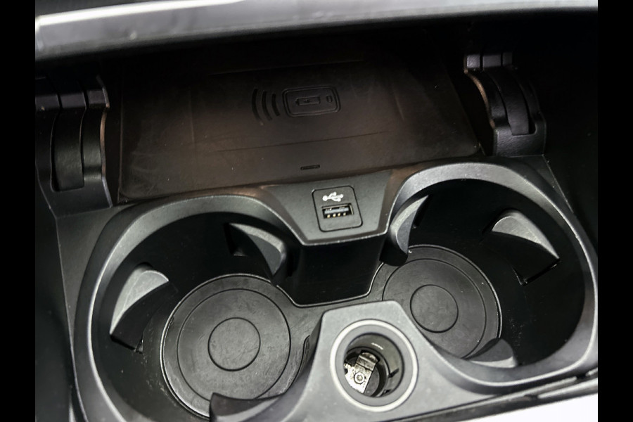 BMW 3-serie 320i M-sport xDrive High Executive(Panorama, StoelV, Carplay, Parkeersensoren, Navi, Camera, Adapt Cruise, Etc) BMW 3-serie 320i M-sport xDrive High Executive(Panorama, StoelV, Carplay, Parkeersensoren, Navi, Camera, Adapt Cruise, Etc)