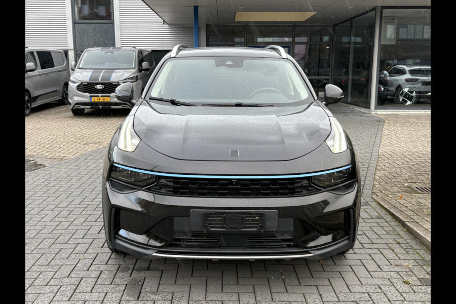 Lynk & Co 01 1.5 261 pk | PHEV | Zuid | 360 Camera | Adaptieve Cruise | Elek. Achterklep | Panorama dak | Stoelverwarming | 1.800kg Trekgewicht Lynk & Co 01 1.5 261 pk | PHEV | Zuid | 360 Camera | Adaptieve Cruise | Elek. Achterklep | Panorama dak | Stoelverwarming | 1.800kg Trekgewicht