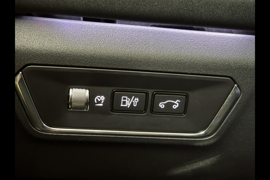 Lynk & Co 01 1.5 261 pk | PHEV | Zuid | 360 Camera | Adaptieve Cruise | Elek. Achterklep | Panorama dak | Stoelverwarming | 1.800kg Trekgewicht Lynk & Co 01 1.5 261 pk | PHEV | Zuid | 360 Camera | Adaptieve Cruise | Elek. Achterklep | Panorama dak | Stoelverwarming | 1.800kg Trekgewicht