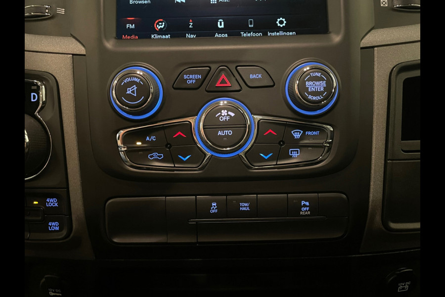 Dodge Ram 1500 CLASSIC 5.7 HEMI |6-PERS|NAP |NIEUWE AUTO |INRUIL MOGELIJK |DEALER ONDERHOUDEN