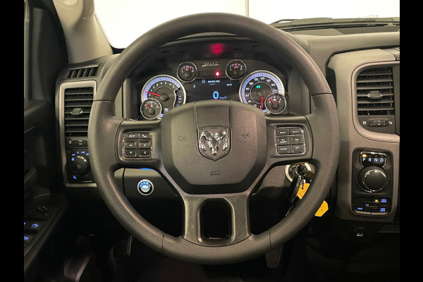 Dodge Ram 1500 CLASSIC 5.7 HEMI |6-PERS|NAP |NIEUWE AUTO |INRUIL MOGELIJK |DEALER ONDERHOUDEN