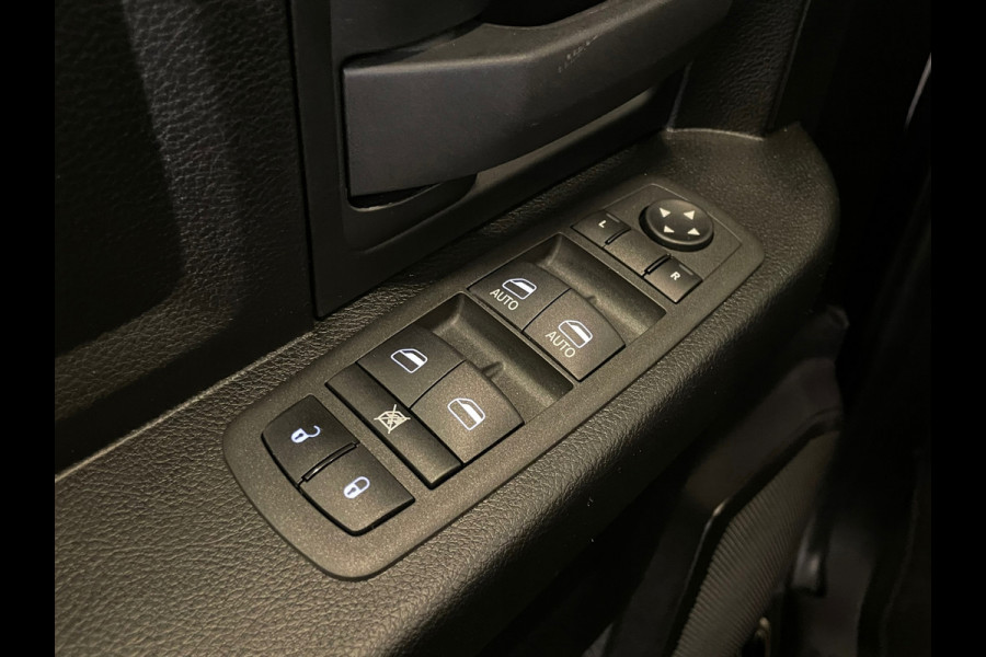 Dodge Ram 1500 CLASSIC 5.7 HEMI |6-PERS|NAP |NIEUWE AUTO |INRUIL MOGELIJK |DEALER ONDERHOUDEN